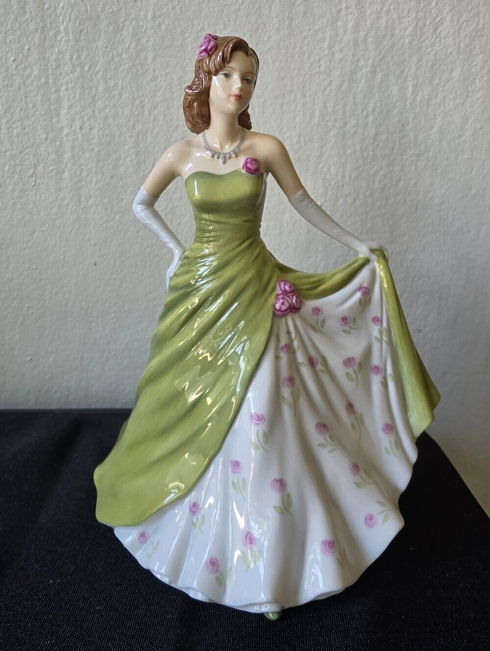Royal Doulton Figurine Ella Petite of the year 2011 HN 5441